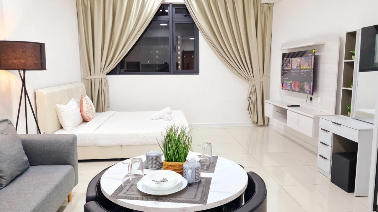 Chambers Serviced Suites Klcc By Cozy Stay กัวลาลัมเปอร์ ภายนอก รูปภาพ